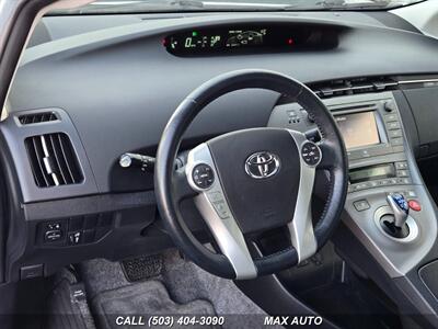 2015 Toyota Prius Three   - Photo 13 - Portland, OR 97211