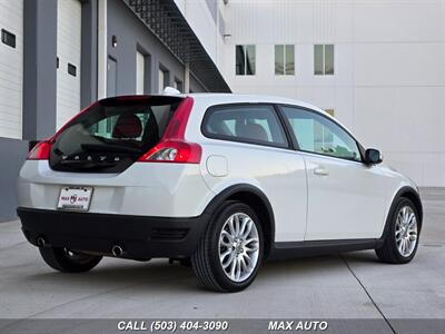 2009 Volvo C30 T5   - Photo 8 - Portland, OR 97211