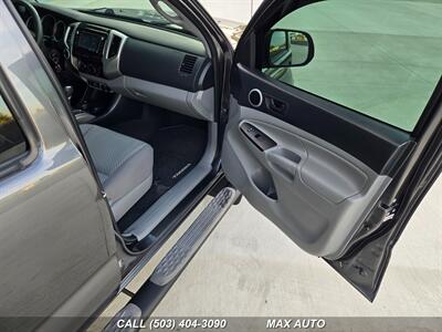 2015 Toyota Tacoma V6   - Photo 11 - Portland, OR 97211