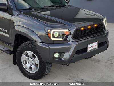 2015 Toyota Tacoma V6   - Photo 17 - Portland, OR 97211