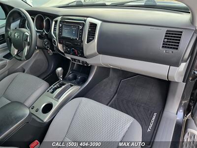 2015 Toyota Tacoma V6   - Photo 2 - Portland, OR 97211