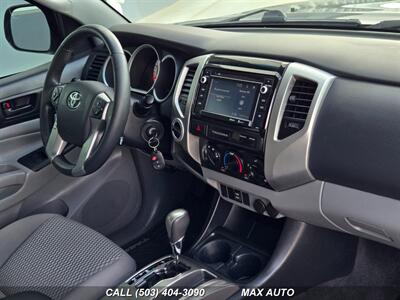 2015 Toyota Tacoma V6   - Photo 15 - Portland, OR 97211