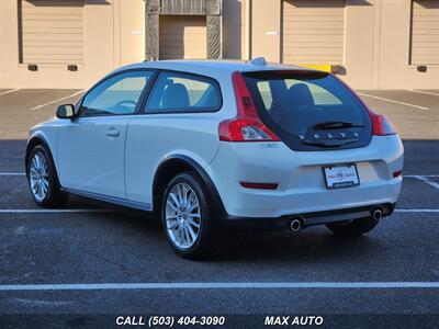 2011 Volvo C30 T5   - Photo 6 - Portland, OR 97211