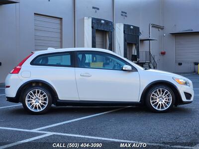 2011 Volvo C30 T5   - Photo 9 - Portland, OR 97211