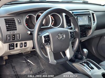 2015 Toyota Tacoma V6   - Photo 25 - Portland, OR 97211