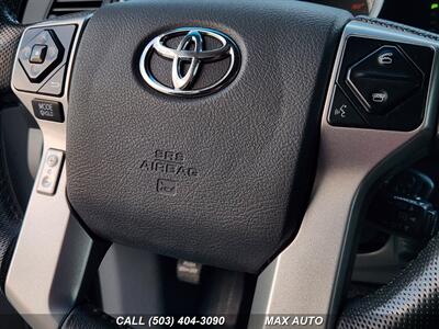 2015 Toyota Tacoma V6   - Photo 30 - Portland, OR 97211