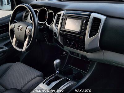 2015 Toyota Tacoma V6   - Photo 24 - Portland, OR 97211