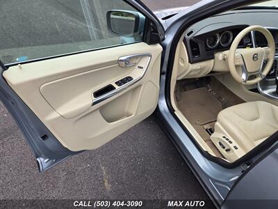 2013 Volvo XC60 T6   - Photo 10 - Portland, OR 97211