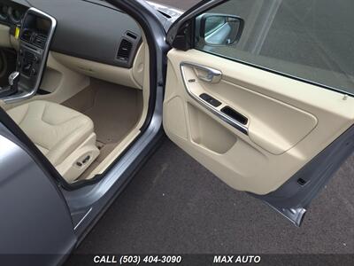 2013 Volvo XC60 T6   - Photo 18 - Portland, OR 97211