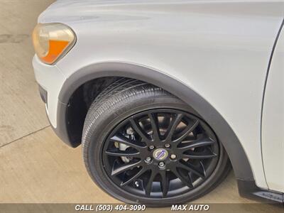 2011 Volvo C30 T5   - Photo 30 - Portland, OR 97211