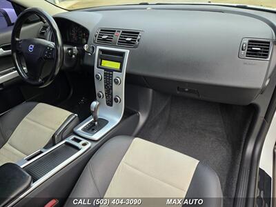 2011 Volvo C30 T5   - Photo 2 - Portland, OR 97211