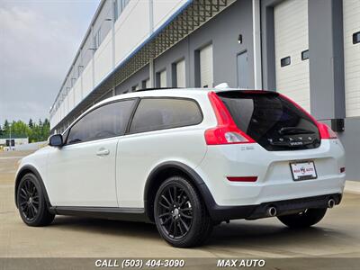2011 Volvo C30 T5   - Photo 6 - Portland, OR 97211
