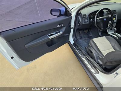2011 Volvo C30 T5   - Photo 10 - Portland, OR 97211