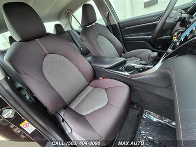 2018 Toyota Camry LE   - Photo 20 - Portland, OR 97211