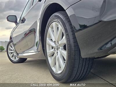 2018 Toyota Camry LE   - Photo 32 - Portland, OR 97211