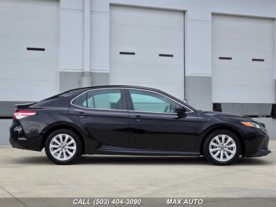 2018 Toyota Camry LE   - Photo 9 - Portland, OR 97211