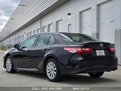2018 Toyota Camry LE   - Photo 6 - Portland, OR 97211