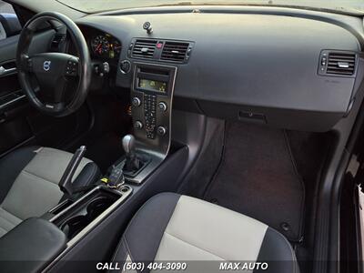 2013 Volvo C30 T5 R-Design   - Photo 2 - Portland, OR 97211