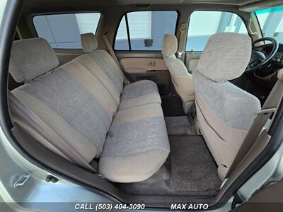 2000 Toyota 4Runner SR5 4WD LOW MILES   - Photo 17 - Portland, OR 97211