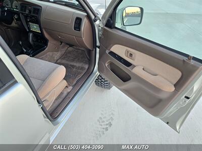 2000 Toyota 4Runner SR5 4WD LOW MILES   - Photo 18 - Portland, OR 97211