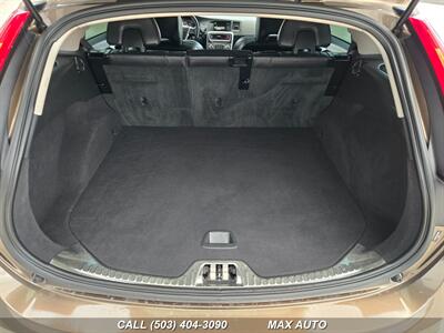 2016 Volvo V60 Cross Country T5   - Photo 16 - Portland, OR 97211