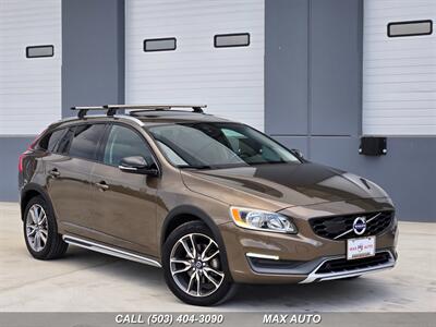 2016 Volvo V60 Cross Country T5   - Photo 1 - Portland, OR 97211