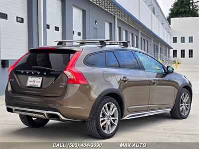 2016 Volvo V60 Cross Country T5   - Photo 8 - Portland, OR 97211