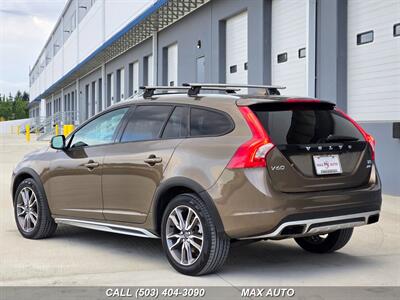 2016 Volvo V60 Cross Country T5   - Photo 6 - Portland, OR 97211