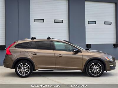 2016 Volvo V60 Cross Country T5   - Photo 9 - Portland, OR 97211