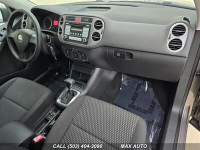 2009 Volkswagen Tiguan S   - Photo 2 - Portland, OR 97211