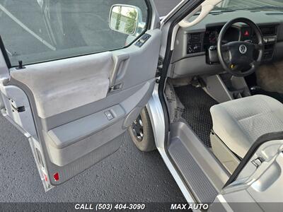 2002 Volkswagen EuroVan GLS   - Photo 11 - Portland, OR 97211