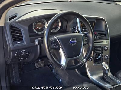 2013 Volvo XC60 T6   - Photo 14 - Portland, OR 97211