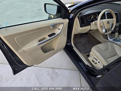 2011 Volvo XC60 3.2   - Photo 10 - Portland, OR 97211