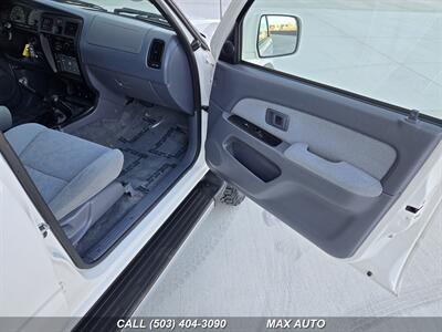 1999 Toyota 4Runner SR5 MANUAL 4WD   - Photo 11 - Portland, OR 97211
