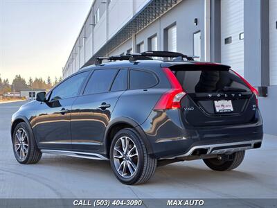 2015 Volvo V60 Cross Country T5   - Photo 6 - Portland, OR 97211