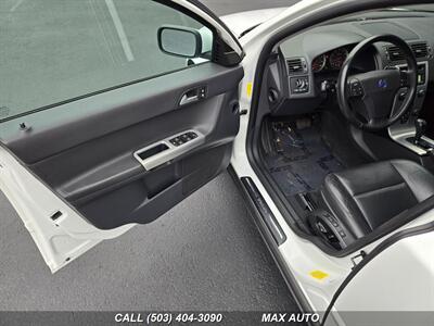 2006 Volvo V50 T5 AWD   - Photo 10 - Portland, OR 97211