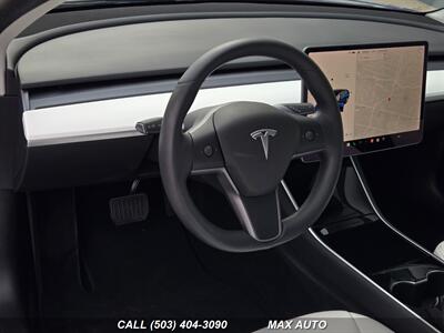 2019 Tesla Model 3 Standard Range Plus   - Photo 13 - Portland, OR 97211