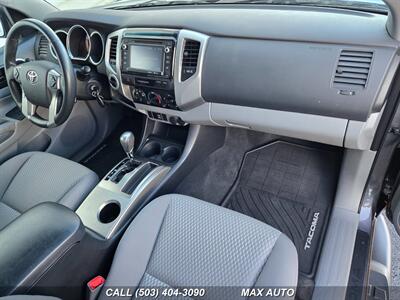 2015 Toyota Tacoma V6   - Photo 2 - Portland, OR 97211