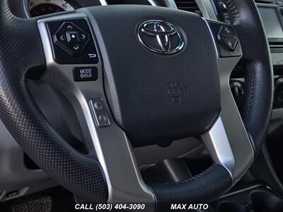 2015 Toyota Tacoma V6   - Photo 15 - Portland, OR 97211