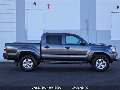 2015 Toyota Tacoma V6   - Photo 9 - Portland, OR 97211