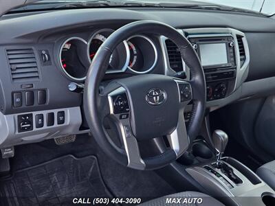 2015 Toyota Tacoma V6   - Photo 14 - Portland, OR 97211