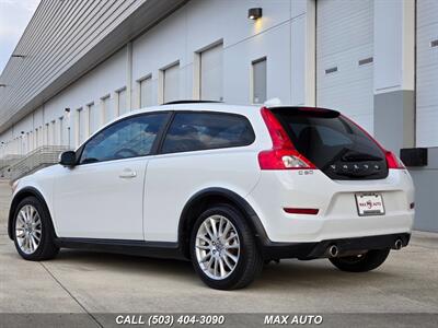 2011 Volvo C30 T5   - Photo 6 - Portland, OR 97211