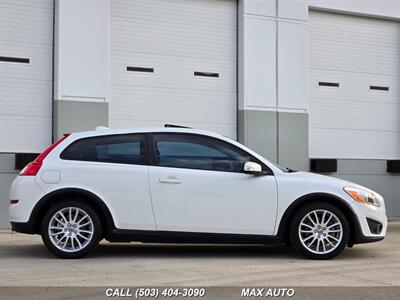 2011 Volvo C30 T5   - Photo 9 - Portland, OR 97211