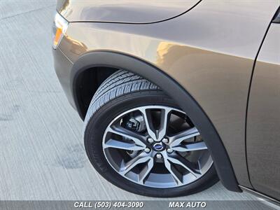 2015 Volvo V60 Cross Country AWD T5 Platinum   - Photo 38 - Portland, OR 97211