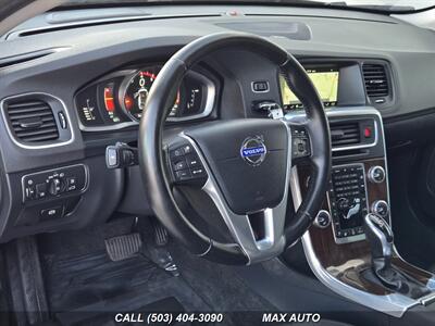 2015 Volvo V60 Cross Country AWD T5 Platinum   - Photo 11 - Portland, OR 97211