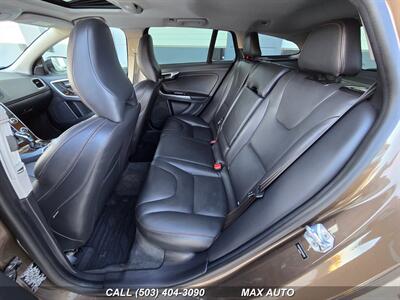 2015 Volvo V60 Cross Country AWD T5 Platinum   - Photo 15 - Portland, OR 97211