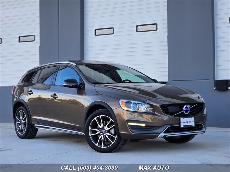 2015 Volvo V60 Cross Country AWD T5 Platinum  