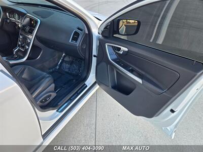 2015 Volvo XC60 T5 Platinum   - Photo 20 - Portland, OR 97211