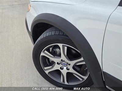 2013 Volvo XC70 T6   - Photo 43 - Portland, OR 97211