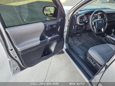 2020 Toyota Tacoma SR V6   - Photo 10 - Portland, OR 97211